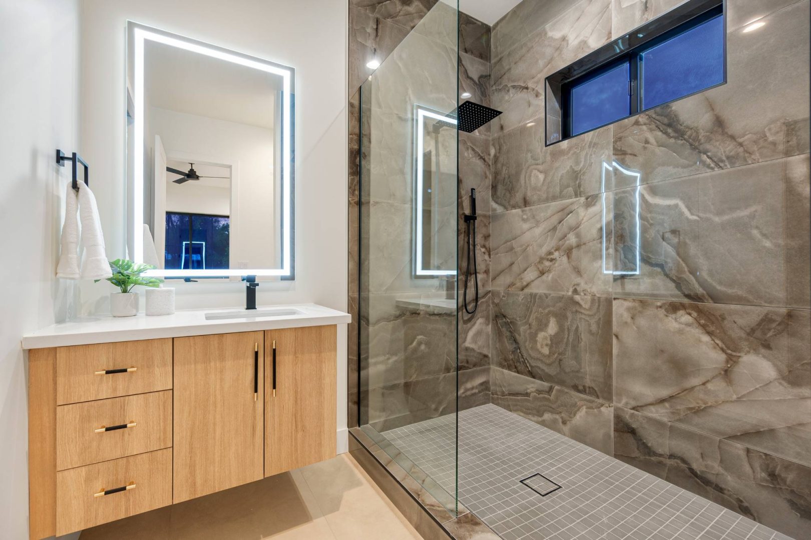 shower6 shower6
